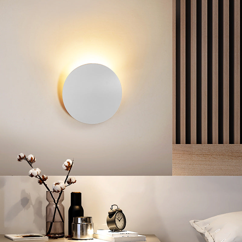 Hulda - Simple Bedside Lamp Round
